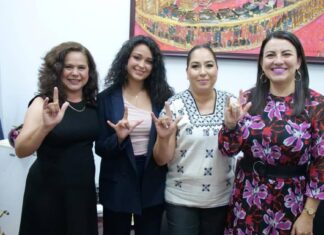 Las dos mujeres condecoradas, dignas de ser emuladas por todas: Melba Albavera