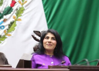 Reconoce Vanhe Caratachea la labor de mujeres destacadas en Michoacán