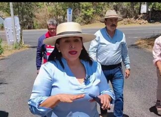 Da a conocer Alma Mireya González avances del mantenimiento de vialidades principales de Atzimbo