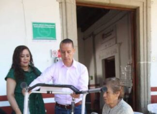Entrega Julio César Conejo Alejos aparatos funcionales a ciudadanos de Morelos