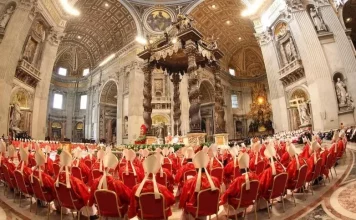 Inicia el cónclave para elegir al nuevo Papa