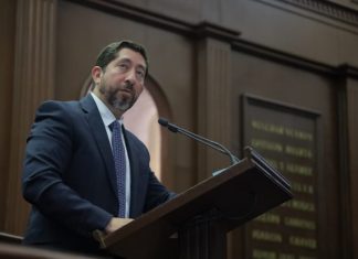 Abraham Espinoza impulsa iniciativa para fomentar el emprendimiento juvenil en Michoacán