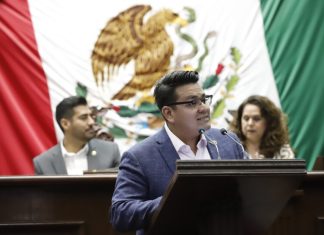 Toño Carreño presenta iniciativa a favor del campo michoacano