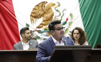 Toño Carreño presenta iniciativa a favor del campo michoacano