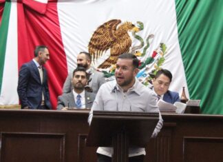 Plantea Reyes Galindo reforma para restringir circulación de camiones que transportan material peligroso