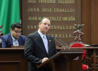 David Martínez Gowman propone reforma para regularizar inmuebles sin antecedentes de registro