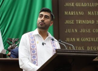 Impulsa Alfonso Chávez reforma para garantizar el derecho de niñas y niños a vivir en familia